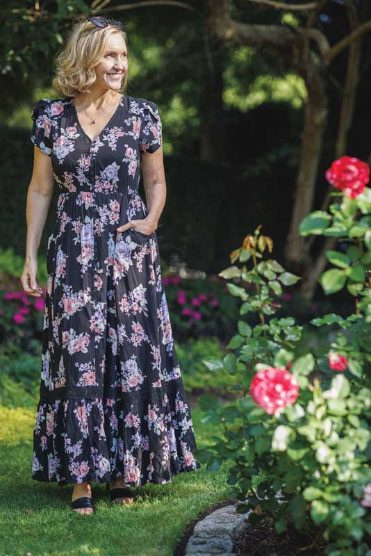 PD-16671 - FLORAL SHORT SLEEVE MAXI DRESS WITH ELASTIC WAIST AND LACE INSET DETAIL